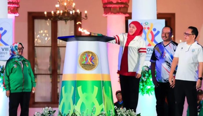 Obor Api Porprov Jatim 2023 Dinyalakan Gubernur Khofifah