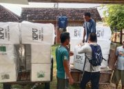 Ribuan Kotak Suara Pemilu 2024 Khusus Kepulauan Sapeken Tuntas di Distribusikan