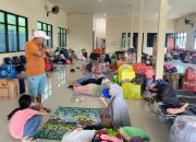 Cuaca Buruk, Ratusan Penumpang Tertahan di Pelabuhan Kalianget