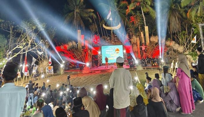 Komunitas Kampoeng Jerami Gelar Maulid Sastra Gunung Moncek Megah dan Meriah