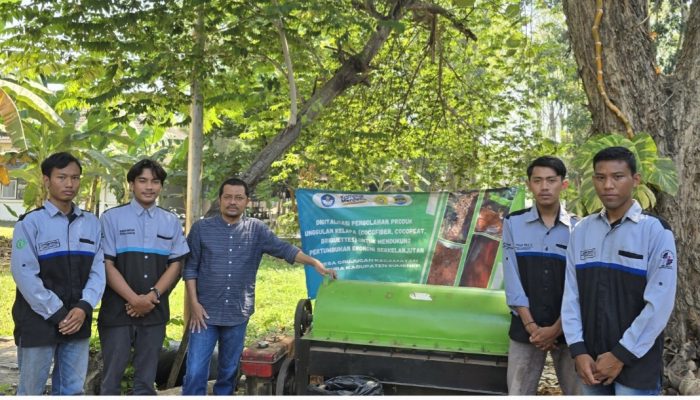 Tim PBK UTM dan STKIP PGRI Sumenep Gagas Inovasi Pemanfaatan Serabut Kelapa di Sumenep