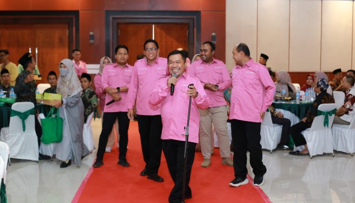 Rektor Uniba Madura Menyapa Guru BK Pakai Lagu Legendaris