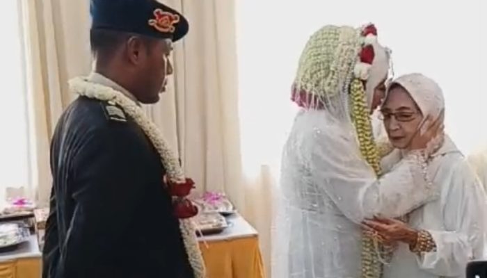 Kisah Pertemuan Hj Dewi Khalifah dengan Bripka Krisna: Berawal dari Masjid, Berakhir di Pelaminan