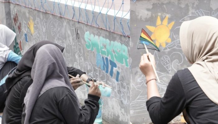 Antusiasme Siswa SMKN 1 Sumenep Ikuti Lomba Mural Art Bertema Sikap Disiplin di Sekolah