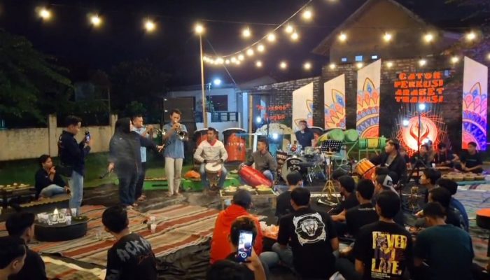 Cator Perkusi Arabet Tradisi Jadi Panggung Unjuk Karya Pemuda Kebunan Sumenep