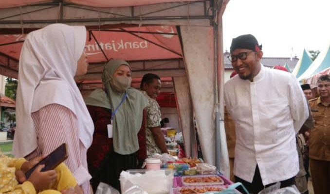 Bupati Achmad Fauzi Dinobatkan Sebagai Bapak UMKM, Berikut Alasannya