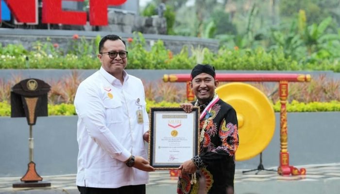 Tugu Keris Arya Wiraraja Sumenep Cetak Rekor MURI