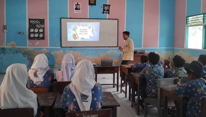 Conselor Goes To School HMP BK STKIP PGRI Sumenep Berikan Dua Layanan