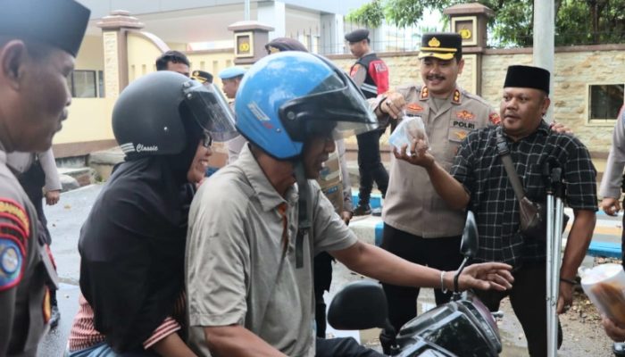 Pengakuan Komunitas Difabel Setelah Berbagi Takjil di Bulan Ramadan Bareng Kapolres Sumenep