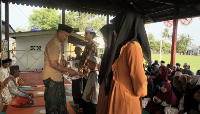 Pemdes Pagerungan Besar Berbagi Kebahagiagaan kepada Anak Yatim dan Gelar Buka Puasa Bersama