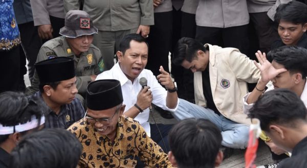 Aksi BEMSU Menyoal Ketimpangan Data Bansos, Begini Respon Ketua Komisi IV DPRD Sumenep