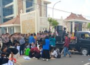 Aktivis BEMSU Demo DPRD Sumenep, Protes Data Kemiskinan yang Diduga Bermasalah