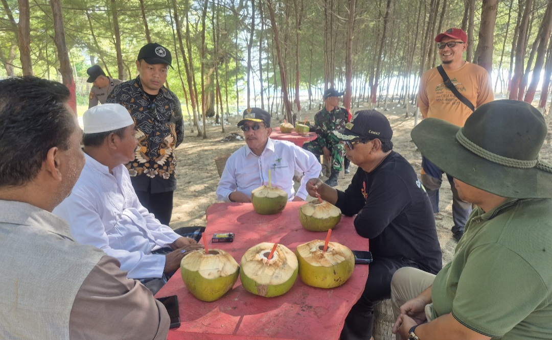 Dorong Peningkatan Pariwisata, Wabup Sumenep Kunjungi Pantai Salam Pulau Saebus Sapeken