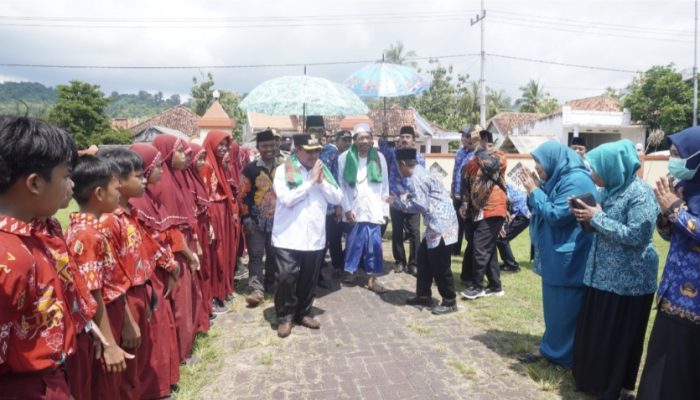 Pesan Wabup Sumenep di Pulau Kangean: Kami Tidak Akan Bedakan Kepulauan dengan Daratan dalam Pembangunan