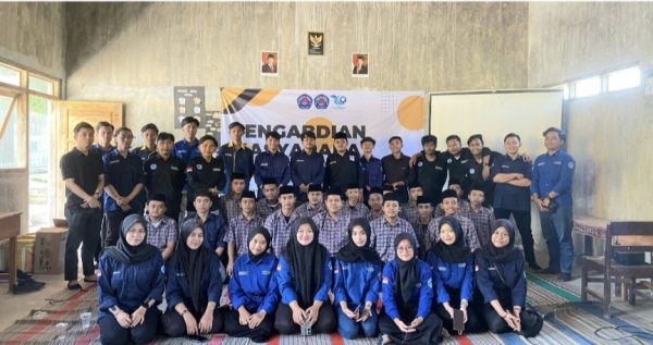 BEM Fakultas Teknik Unija Gelar Aksi Sosial di SMK Ar Rifaiyah, Bantu Ciptakan Ruang Belajar Nyaman