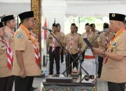 Arum Sabil Lantik Pengurus Kwarcab Sumenep, Dorong Pramuka Jadi Pelopor Generasi Emas 2045