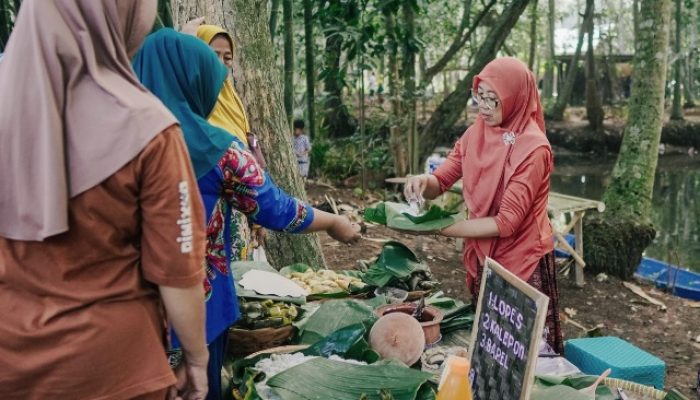Pasar Kebun Saroka: Wisata Kuliner dan Budaya Tempo Dulu di Ujung Timur Madura