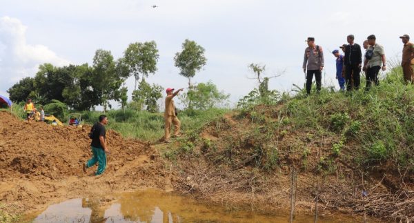 Hasil Kapolres Sumenep Tinjau Tanggul Jebol di Desa Patean Diduga Ada Unsur Kesengajaan