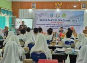 SMKN 1 Sumenep Jadi Lokasi Perdana Penyuluhan Hukum bagi Guru dan Siswa