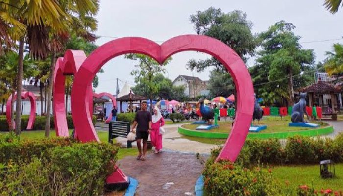 DLH Sumenep Akan Revitalisasi Taman Tajamara, Fokus pada Lampu Akrilik dan Pemagaran Hiasan