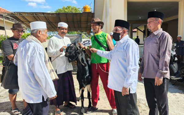 Wabup Imam Hasyim Ajak Masyarakat Jadikan Kurban Sebagai Sarana Silaturahmi
