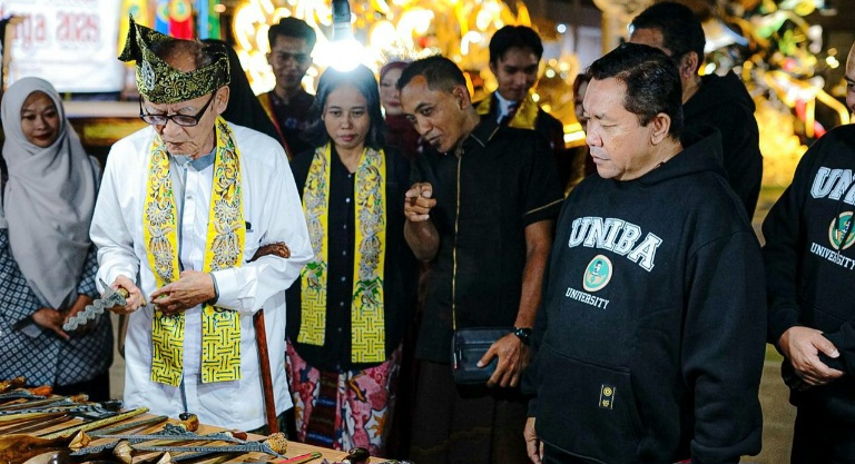 Ghei Bintang: Lentera Budaya dari Timur Jawa, Mahasiswa Uniba Madura Tumbuhkan Harapan Lewat Panggung Sederhana