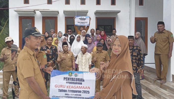 Pemdes Sepanjang Salurkan Insentif kepada 41 Guru Ngaji dari Dana Desa 2025