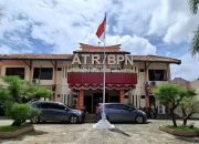 Polda Jatim Geledah Kantor BPN Sumenep, Usut Dugaan Pemalsuan SHM di Kawasan Laut Pantai Gersik Putih