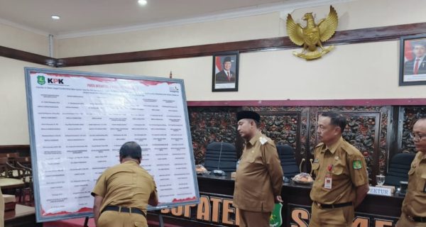 Pemkab Sumenep Teken Pakta Integritas dan Komitmen Antikorupsi, Bupati Fauzi Tekankan Tindakan Nyata