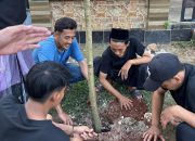 Mahasiswa KKN UPI Sumenep Luncurkan “Gerakan Hijau” di Desa Romben Rana
