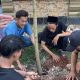 Mahasiswa KKN UPI Sumenep Luncurkan “Gerakan Hijau” di Desa Romben Rana