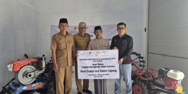 Petani dan Pengurus LPQ di Kecamatan Raas Terima Bantuan PPM 2025 dari SKK Migas–KEI