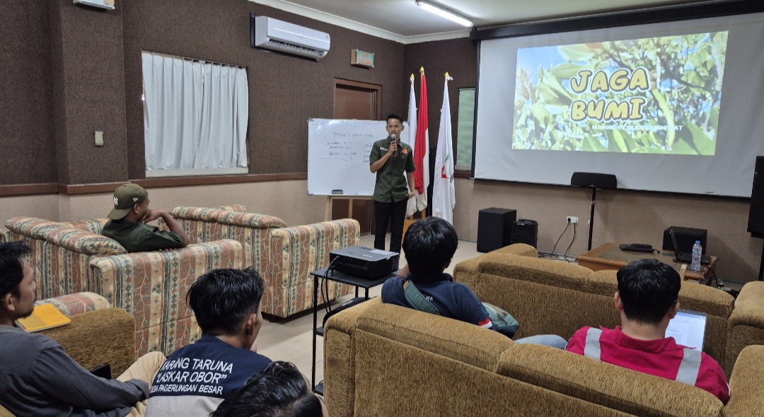 SKK Migas-KEI Target Karang Taruna Pagerungan dan Sadulang Cakap Kelola Media Sosial Lewat Pelatihan