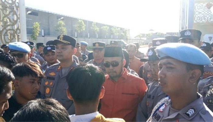 BEM Universitas Wiraraja Madura Gelar Aksi: Tuntut DPR dan DPRD Sumenep Gerak Cepat