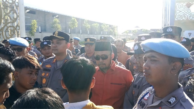 BEM Universitas Wiraraja Gelar Aksi Besar-Besaran, Tuntut DPR dan DPRD Sumenep Respon Cepat