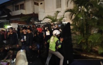 Hikmah Umar bin Khattab dan Penjarahan Rumah DPR dalam Persepktif Kausalitas