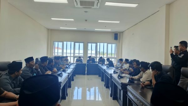 Audiensi di DPRD Sumenep: AMS Desak Dewan Tuntaskan Kasus Campak dan Politisasi Pejabat Publik