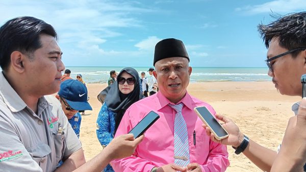 Kepala Disbudporapar Sumenep Dorong Pembentukan Pokdarwis untuk Pengembangan Wisata Pantai Galung