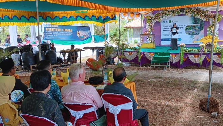Kades Juruan Daya Tegaskan Komitmen Majukan Pantai Galung untuk Pertumbuhan Ekonomi Warga