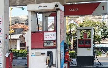 Kelangkaan BBM Lumpuhkan Aktivitas Guru di Pulau Sapudi Sumenep