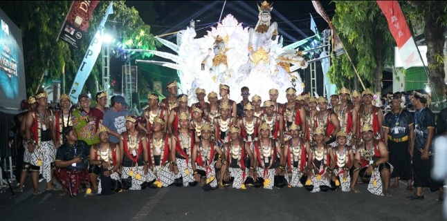 Festival Musik Tongtong Sumenep 2025, Ribuan Warga Terpukau oleh Parade Ritme Kentongan Madura