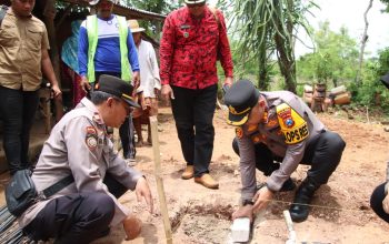 Polres Sumenep Wujudkan Kepedulian Melalui Program Bedah Rumah di Desa Juluk