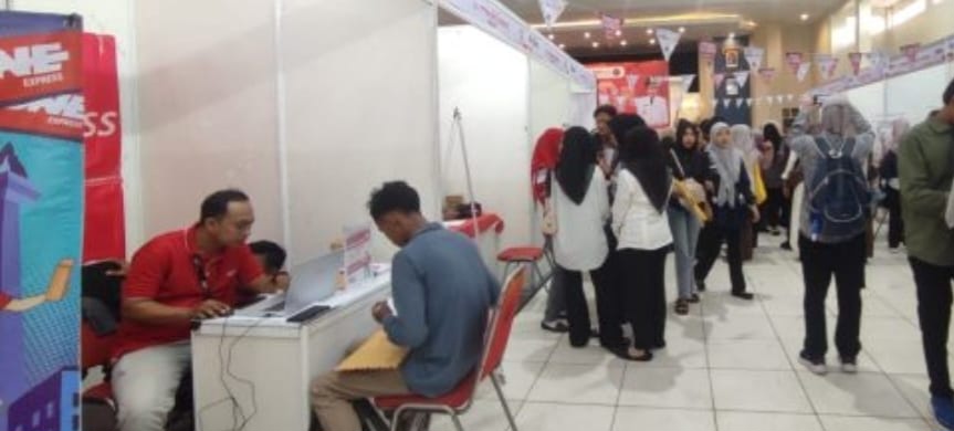 Puluhan Pencari Kerja dalam Sumenep Job Fair 2025 Sudah diterima Perusahaan
