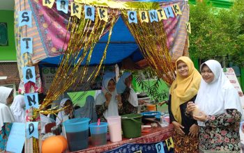 Siswa MA Raudhatut Thalibin Adakan Bazar Meriahkan Hari Jadi Sumenep ke-756