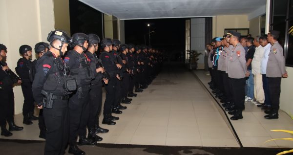 Polres Sumenep Gelar Apel Sambut Pasukan Brimob untuk Amankan Situasi di Kepulauan Kangean