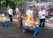 Bea Cukai dan Pemkab Sumenep Musnahkan Ribuan Batang Rokok Ilegal