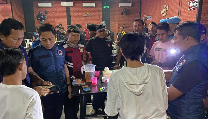 Polres Sumenep Razia Tempat Hiburan Malam, Dua Pemuda Terindikasi Narkoba Diamankan