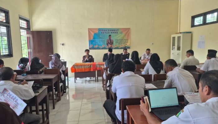 HMP Matriks Universitas PGRI Sumenep Sosialisasikan OKARA VIII di SDN Nyapar 1