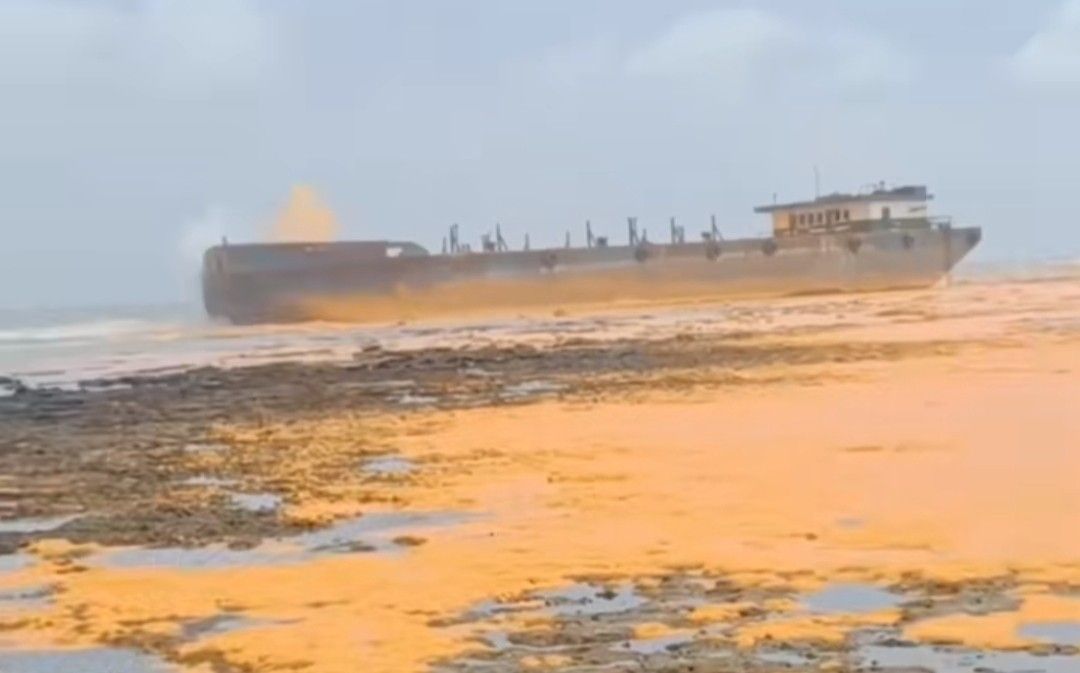 Pemkab Sumenep Siap Ambil Langkah Cepat Tanggapi Tumpahan CPO di Gili Iyang