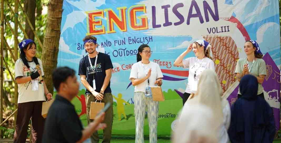 Englisan Vol. 3 Hadirkan Pembelajaran Bahasa Inggris yang Menyenangkan di Tengah Pasar Sumenep